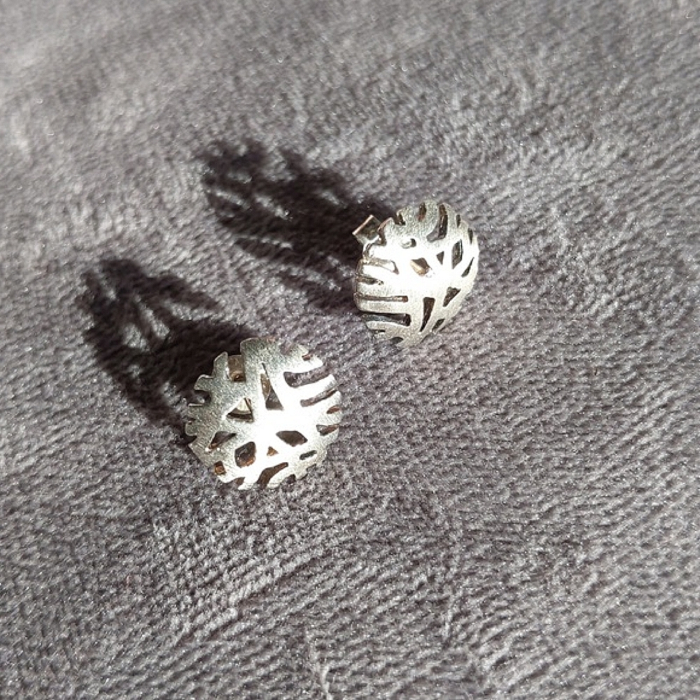 Elegant Silver Leaf Earrings